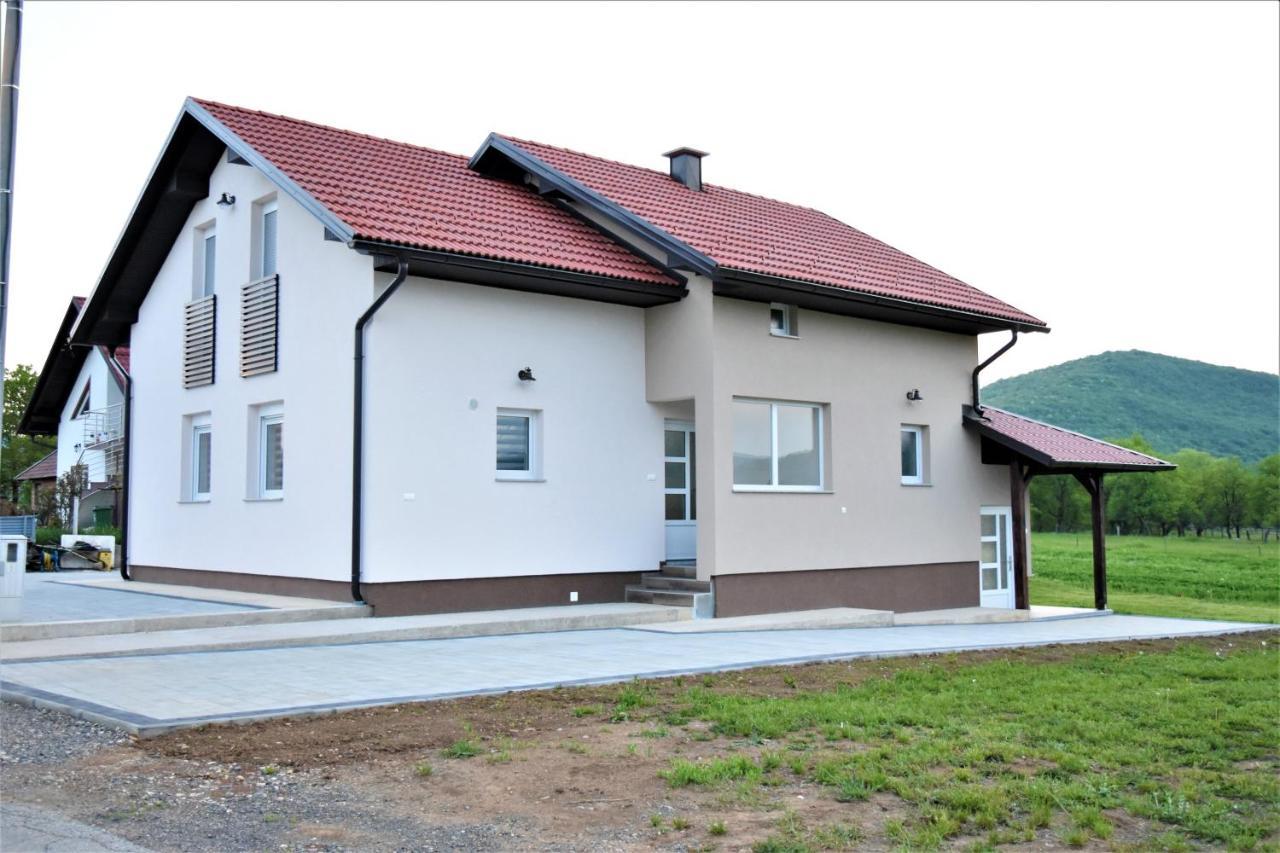 Guest House Tonka Otočac Exterior foto